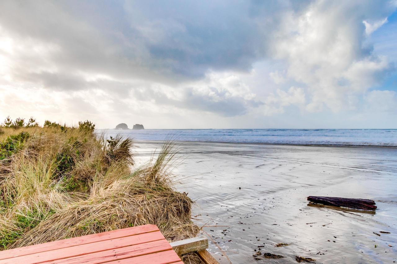 Villa Getaway Oceanfront Lodging Rockaway Beach Exterior foto