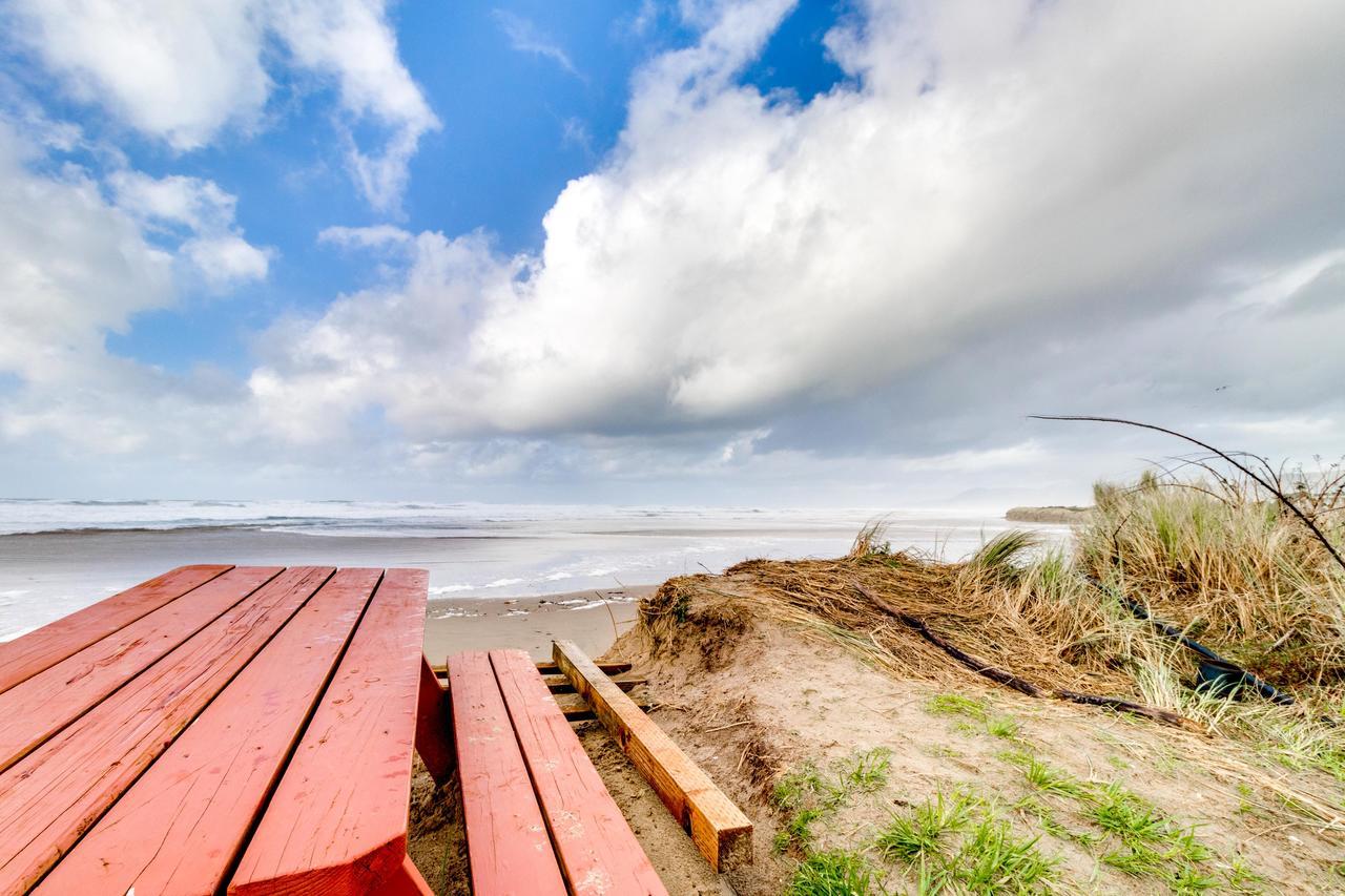 Villa Getaway Oceanfront Lodging Rockaway Beach Exterior foto