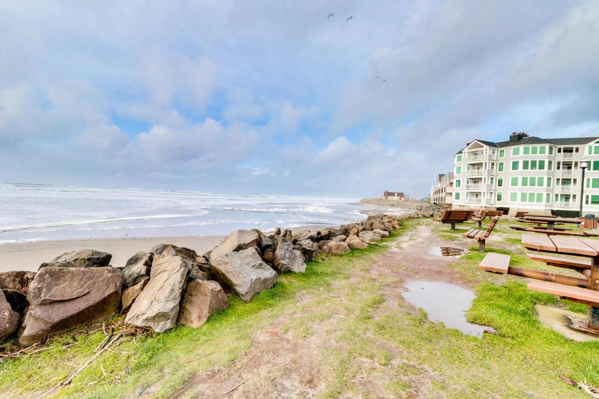 Villa Getaway Oceanfront Lodging Rockaway Beach Exterior foto